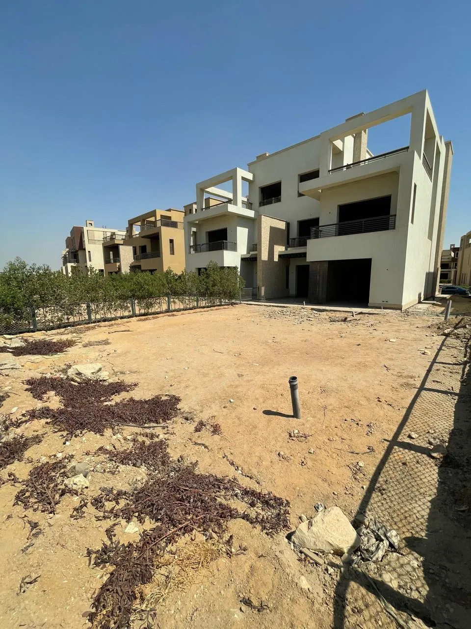 Twinhouse for sale in New Giza in 6th of October City of 340 m² with 4 bedrooms