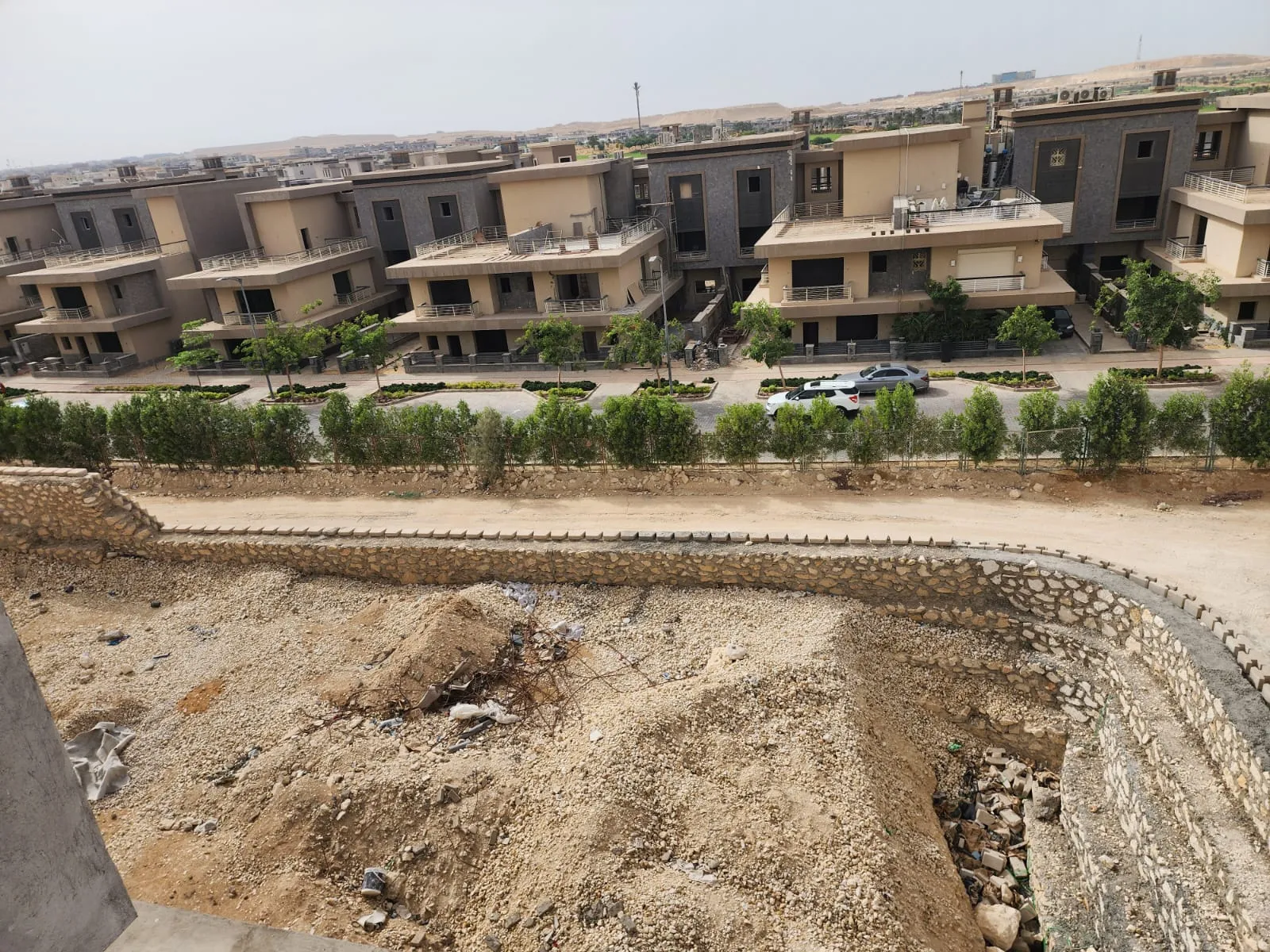 Twinhouse for sale in New Giza in 6th of October City of 340 m² with 4 bedrooms