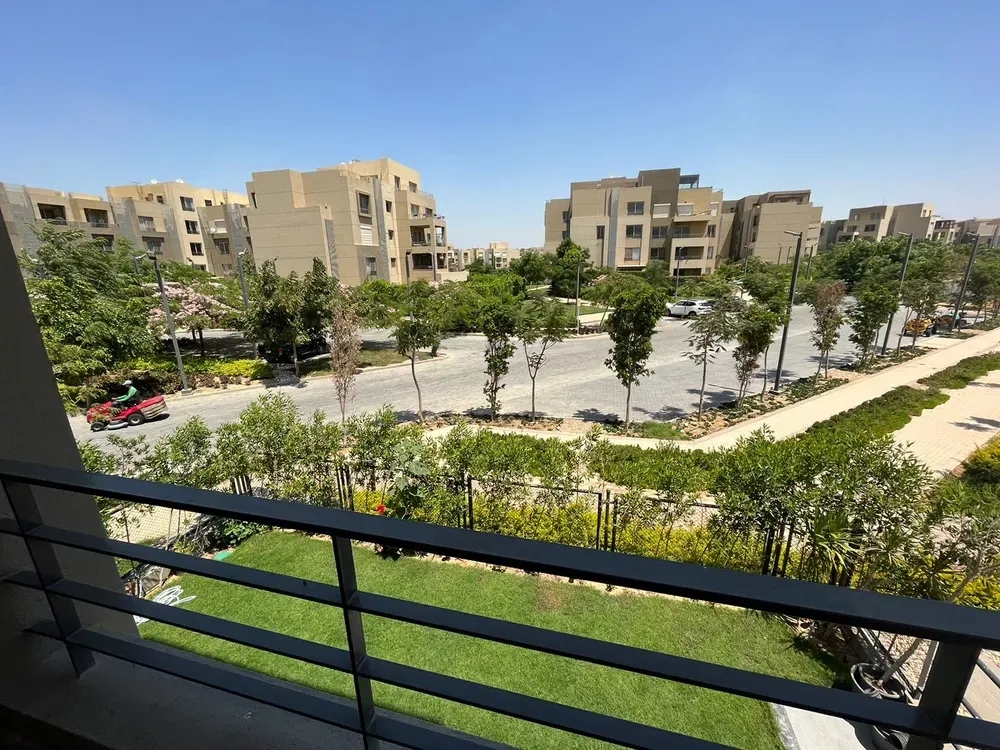 Apartment for sale in Palm Parks in 6th of October City of 170 m² with 3 bedrooms