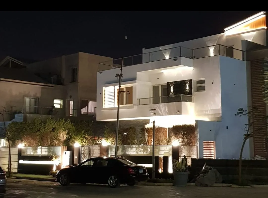 للبيع في زايد ديونز في بمساحة 0 م² تتكون من 0 غرف