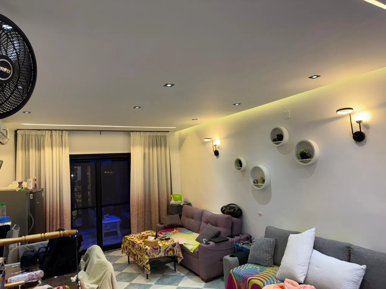  للبيع في تلال ايست في  بمساحة 0 م² تتكون من 0 غرف