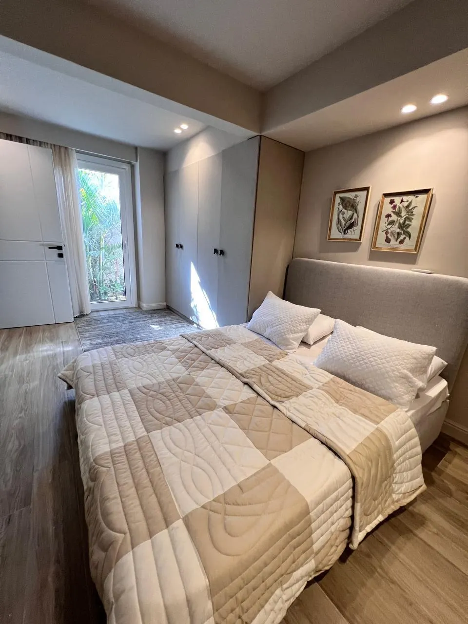  للبيع في تلال ايست في  بمساحة 0 م² تتكون من 0 غرف