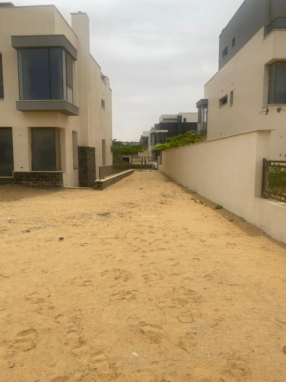  للبيع في فيليت في  بمساحة 0 م² تتكون من 0 غرف