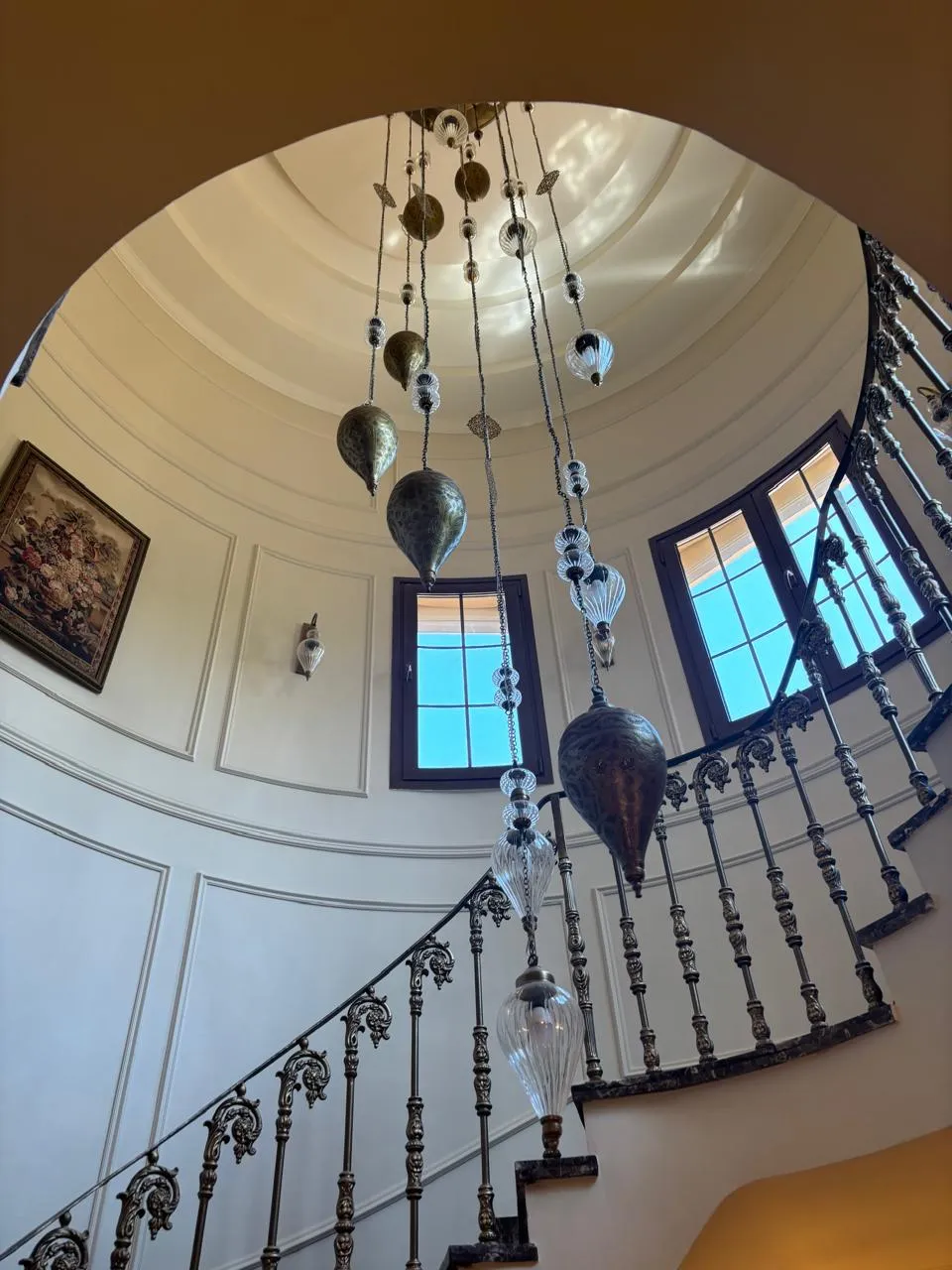 Villa for sale in Hyde Park in 6th settlement of 420 m² with 5 bedrooms