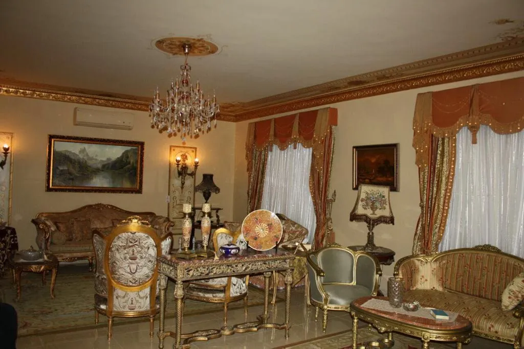 Villa for sale in El Rehab  in New Cairo of 0 m² with 9 bedrooms