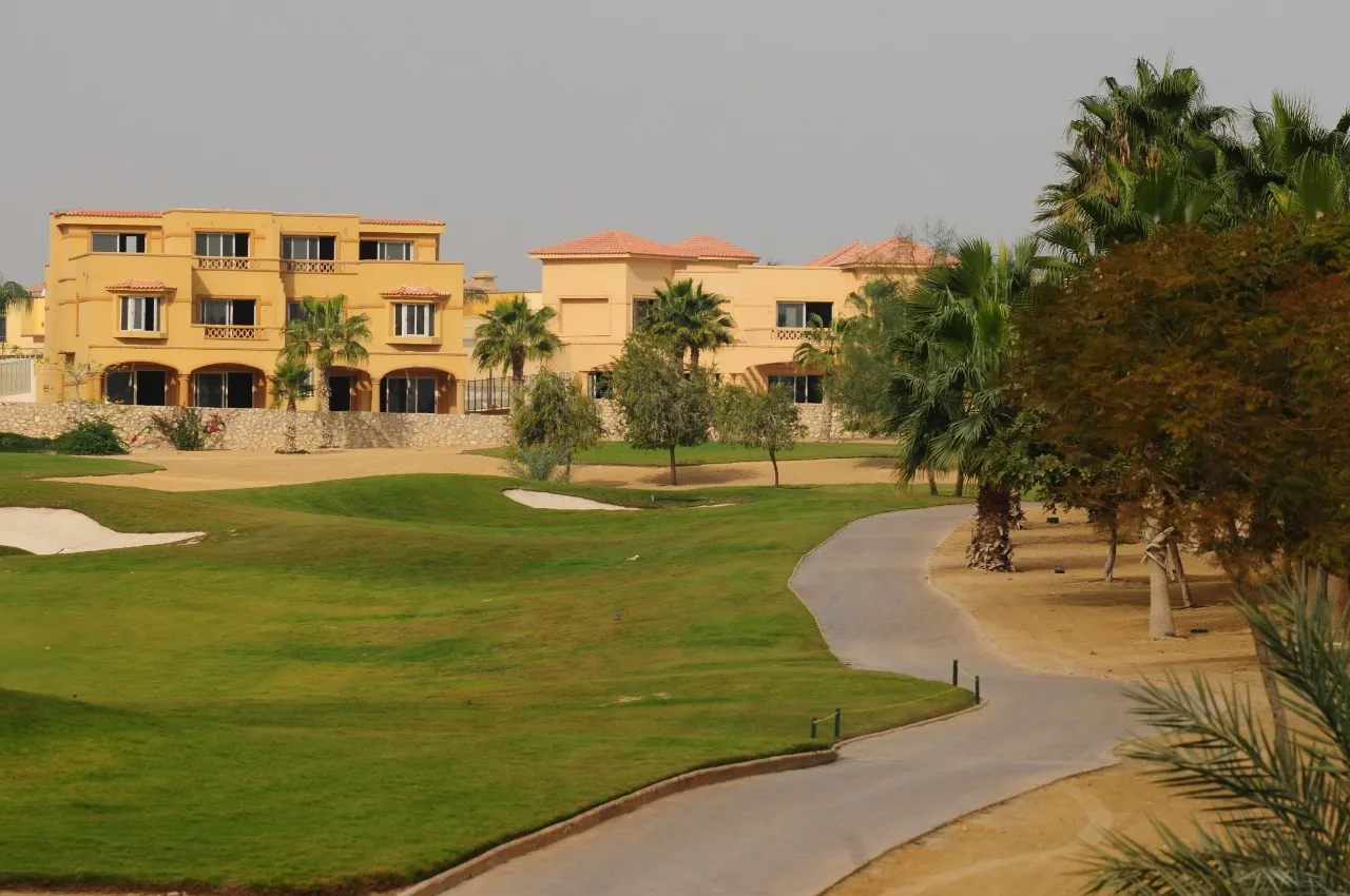  للبيع في بالم هيلز جولف فيوز في  بمساحة 0 م² تتكون من 0 غرف