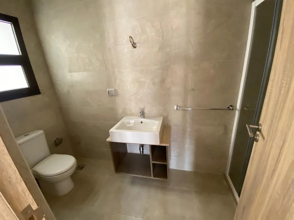  للبيع في فيفث سكوير المراسم في  بمساحة 0 م² تتكون من 0 غرف