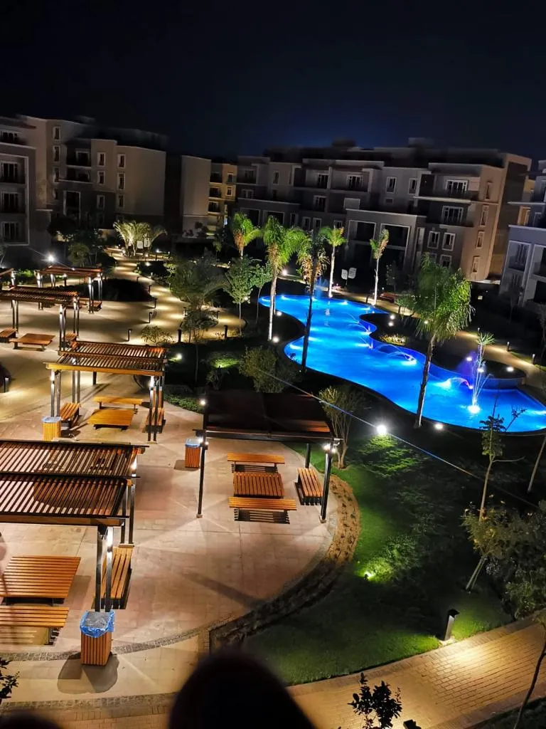 للبيع في أكتوبر بلازا في بمساحة 0 م² تتكون من 0 غرف