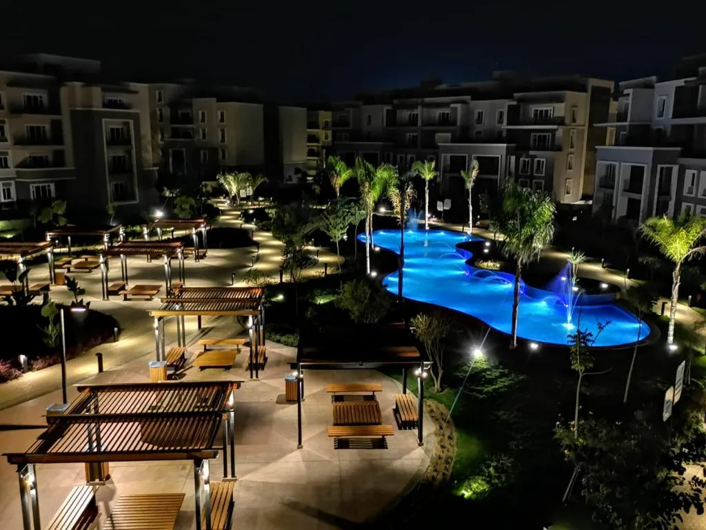 للبيع في أكتوبر بلازا في بمساحة 0 م² تتكون من 0 غرف