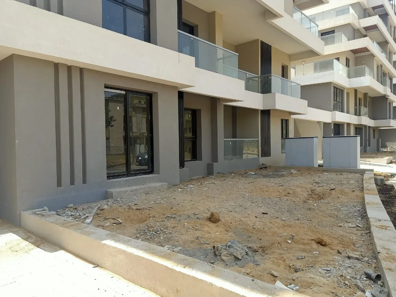 شقة للبيع في سكاي كوندوز في جولدن سكوير بمساحة 0 م² تتكون من 2 غرف