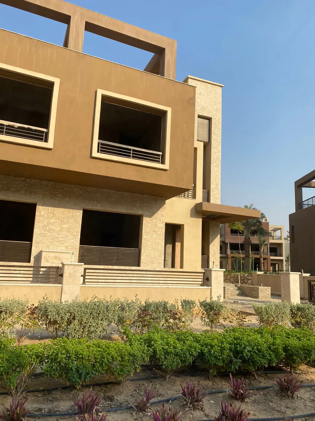  للبيع في نيو جيزة في  بمساحة 0 م² تتكون من 0 غرف