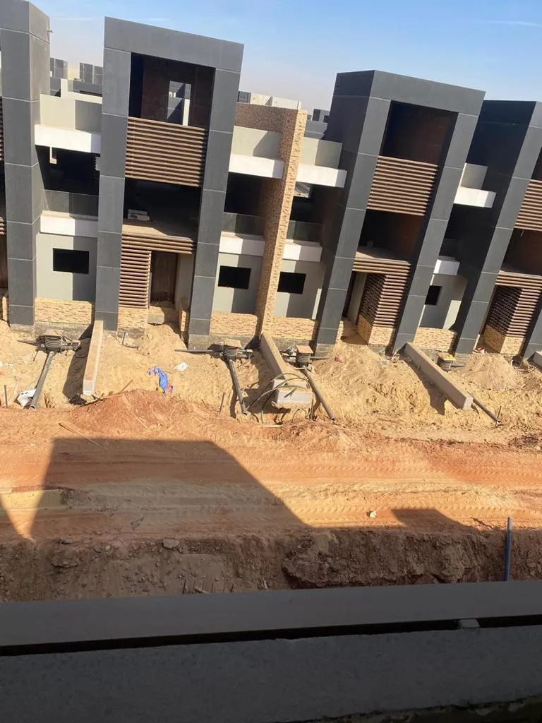 تاون هاوس للبيع في ميد تاون العاصمة الجديدة  فيلا في العاصمة الإدارية الجديدة بمساحة 0 م² تتكون من 4 غرف
