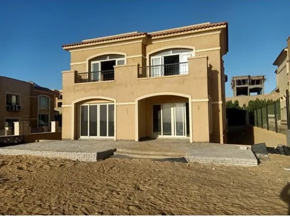 Villa for sale in Stone Park in New Cairo of 0 m² with 4 bedrooms