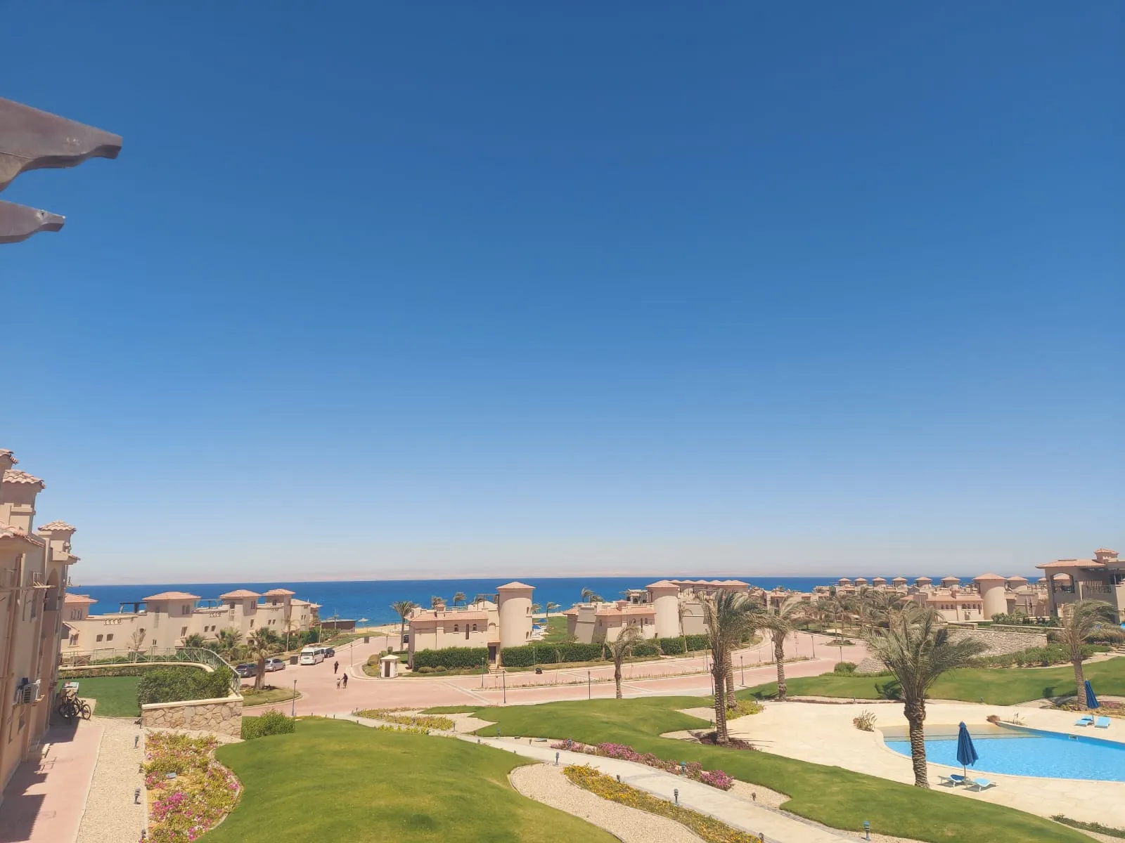 شاليه للبيع في لافيستا جاردنز في العين السخنة بمساحة 0 م² تتكون من 2 غرف