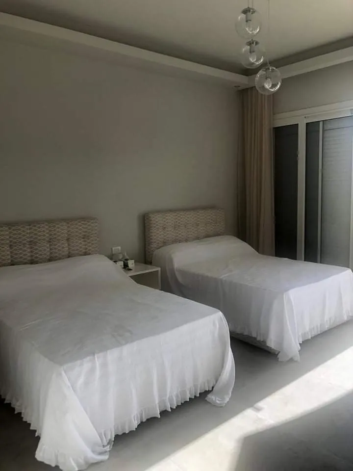 فيلا للبيع في سيشيل سيدي عبد الرحمن في سيدي عبد الرحمن بمساحة 0 م² تتكون من 5 غرف