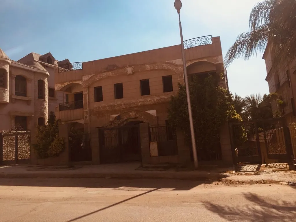 فيلا للبيع في الدبلوماسيين في القاهرة الجديدة بمساحة 0 م² تتكون من 10 غرف