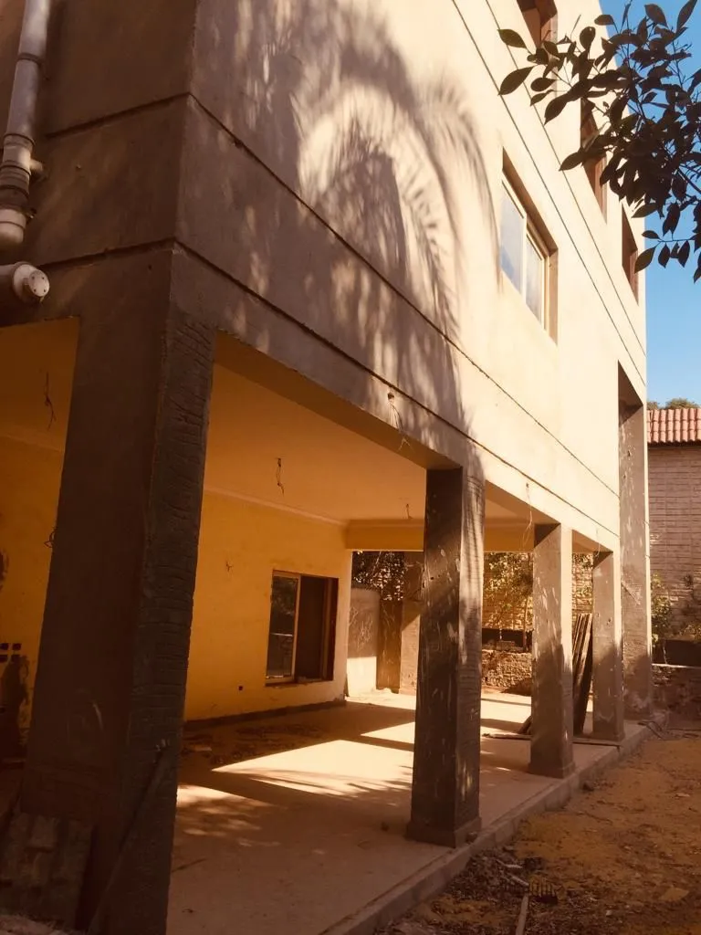 فيلا للبيع في الدبلوماسيين في القاهرة الجديدة بمساحة 0 م² تتكون من 10 غرف