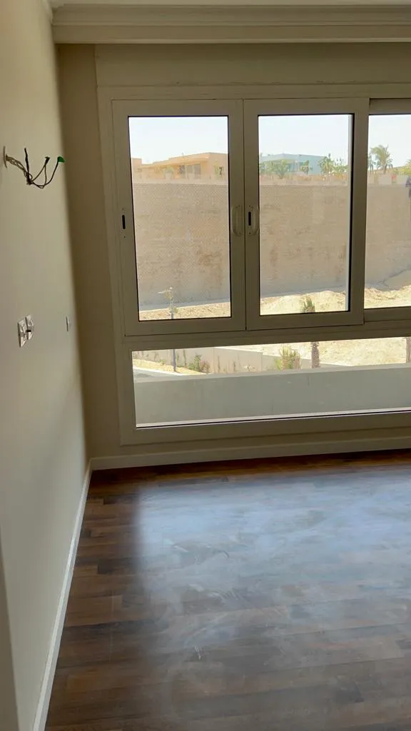 شقة للبيع في بيراميد هيلز في مدينة السادس من أكتوبر بمساحة 0 م² تتكون من 3 غرف