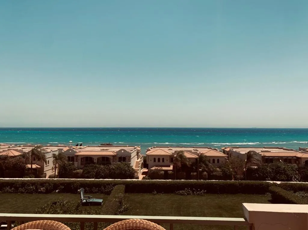 شاليه للبيع في لا فيستا 3 في العين السخنة بمساحة 0 م² تتكون من 3 غرف