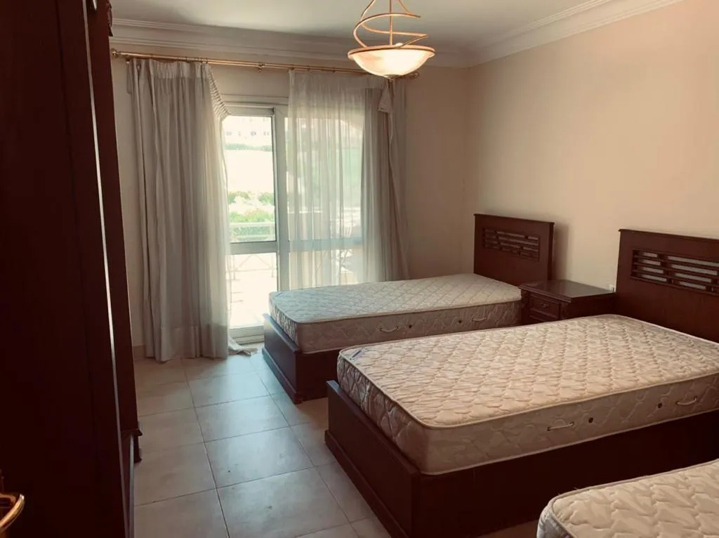 شاليه للبيع في لا فيستا 3 في العين السخنة بمساحة 0 م² تتكون من 3 غرف