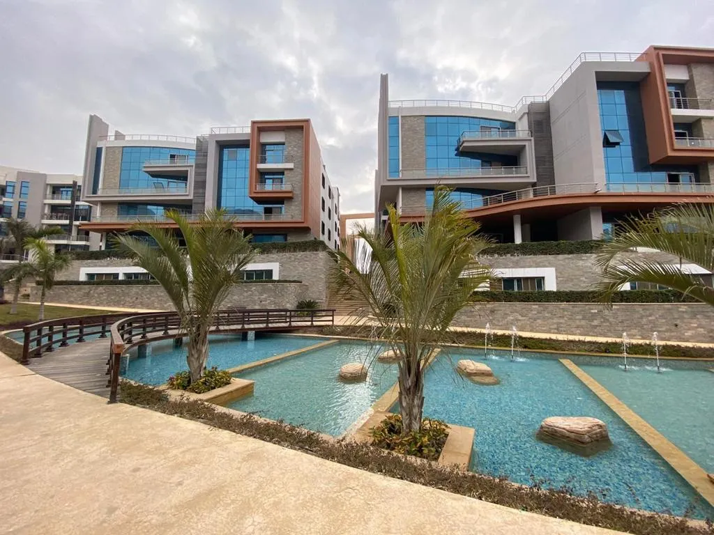 شقة للبيع في لا ميرادا - القاهره الجديده في القاهرة الجديدة بمساحة 0 م² تتكون من 3 غرف