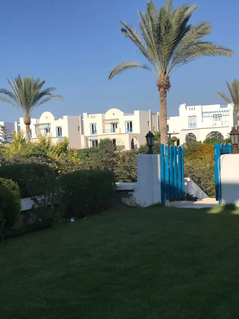 فيلا للبيع في ماونتن فيو رأس الحكمة في رأس الحكمة بمساحة 0 م² تتكون من 4 غرف