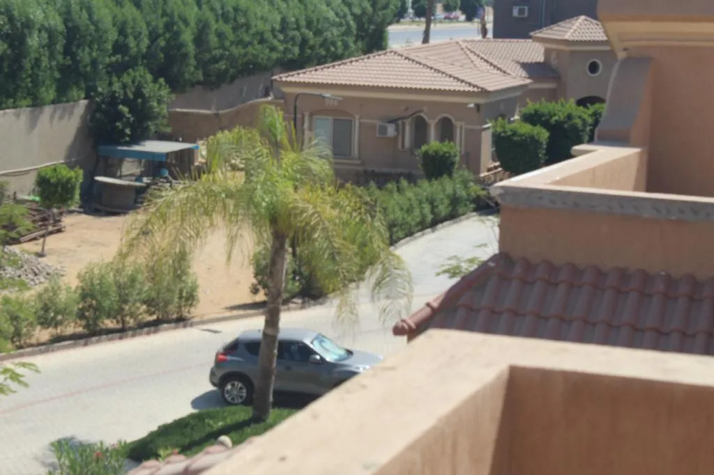 للبيع في لينا سبرينجز في بمساحة 0 م² تتكون من 0 غرف