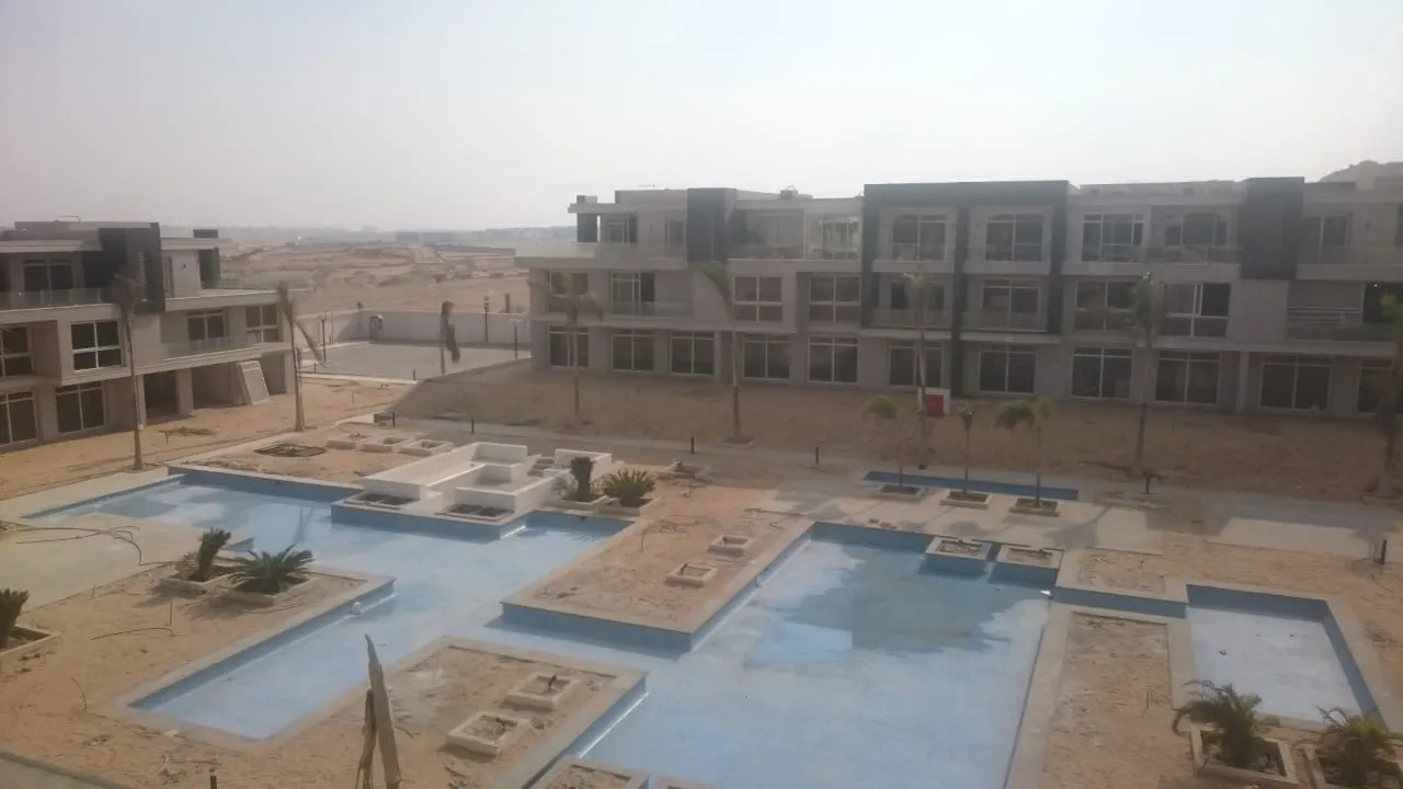 بنتهاوس للبيع في ويست هيلز في مدينة السادس من أكتوبر بمساحة 0 م² تتكون من 4 غرف