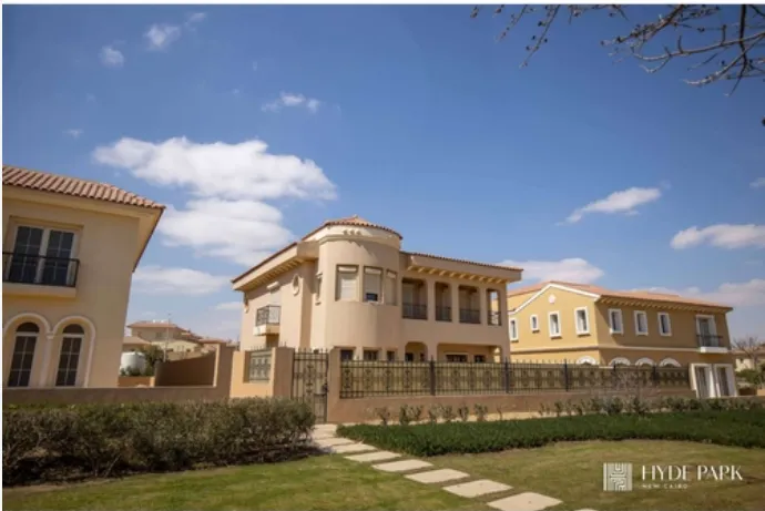 Apartment for sale in Hyde Park in New Cairo of 0 m² with 3 bedrooms