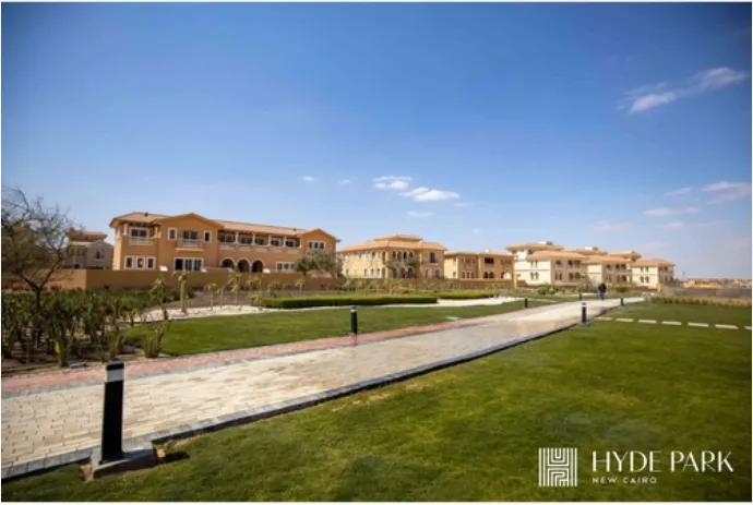 Apartment for sale in Hyde Park in New Cairo of 0 m² with 3 bedrooms