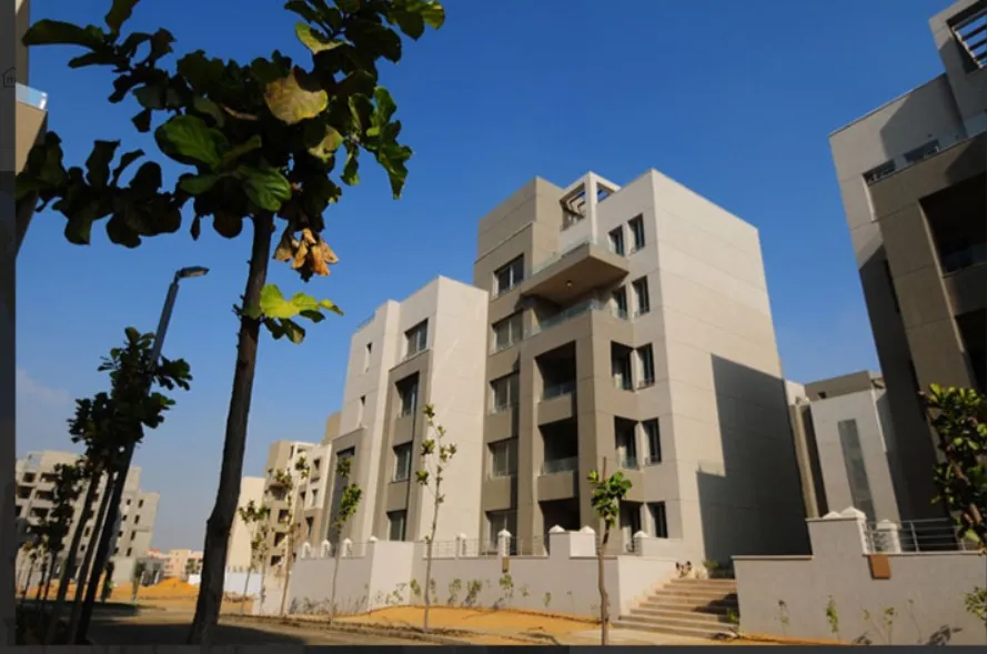 بنتهاوس للبيع في ذا فيلدج جيت في القاهرة الجديدة بمساحة 0 م² تتكون من 2 غرف