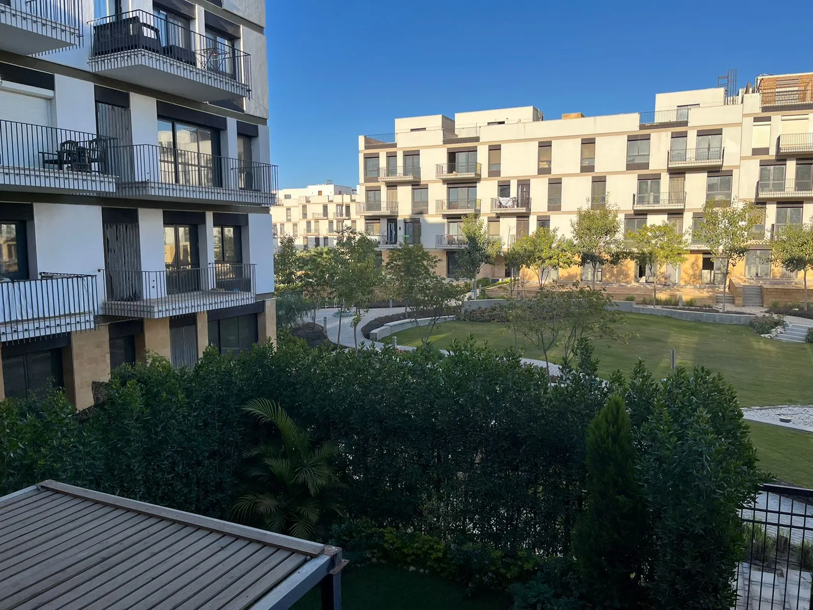 شقة للبيع في ويست تاون ريزيدنس في الشيخ زايد بمساحة 0 م² تتكون من 3 غرف