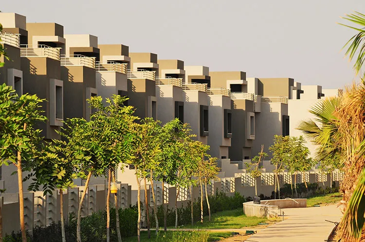 تاون هاوس للبيع في PK 2 بالم هيلز قطامية اكستنشن في جولدن سكوير بمساحة 0 م² تتكون من 3 غرف