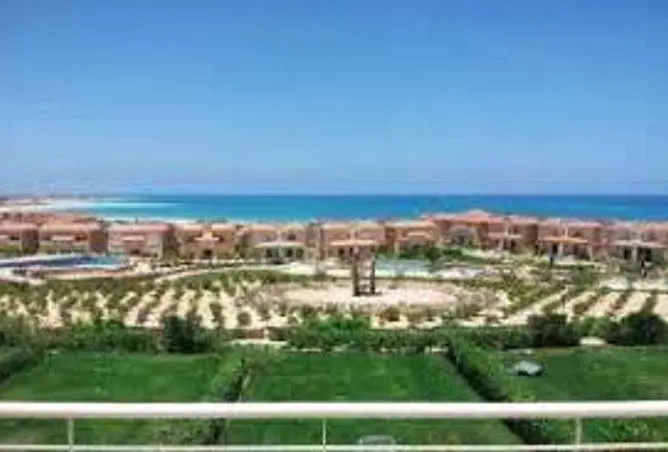 شاليه للبيع في تلال الساحل الشمالي في سيدي عبد الرحمن بمساحة 0 م² تتكون من 3 غرف