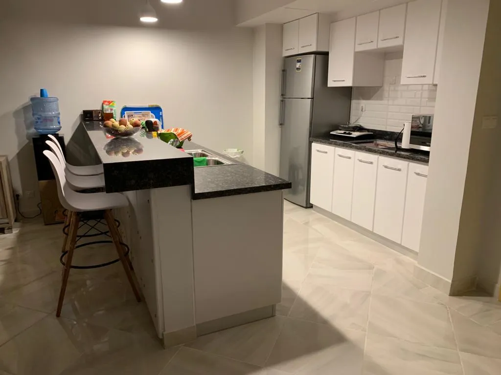 شقة للبيع في مراسي في سيدي عبد الرحمن بمساحة 0 م² تتكون من 3 غرف