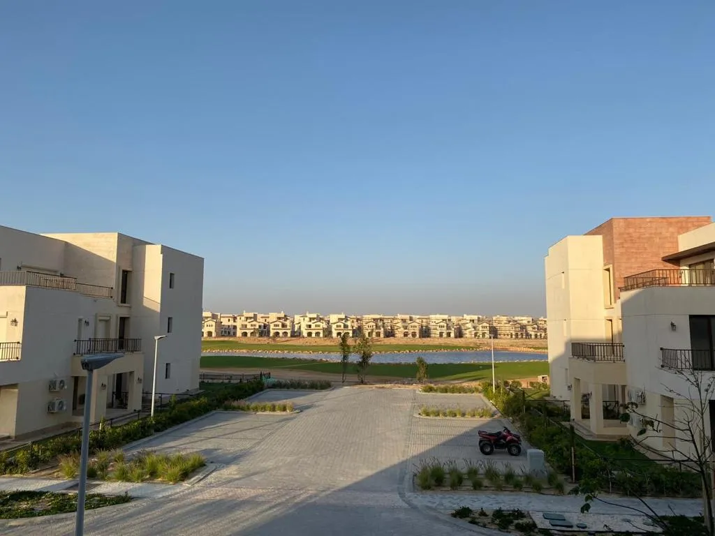 شقة للبيع في مراسي في سيدي عبد الرحمن بمساحة 0 م² تتكون من 3 غرف