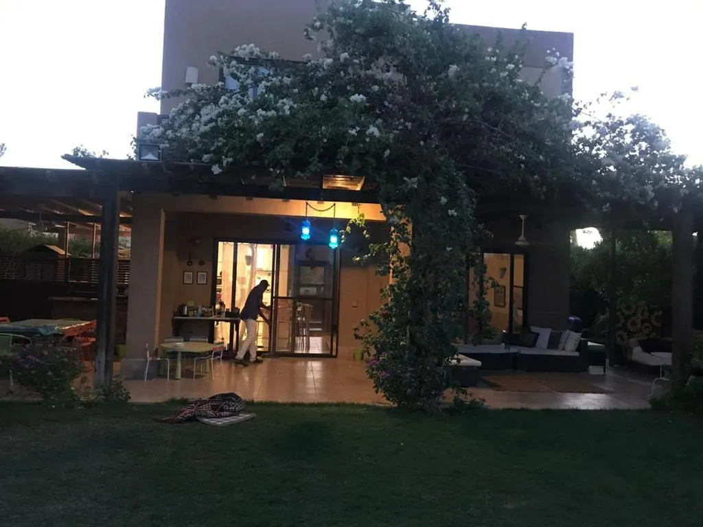  للبيع في ليتل فينيس في  بمساحة 0 م² تتكون من 0 غرف