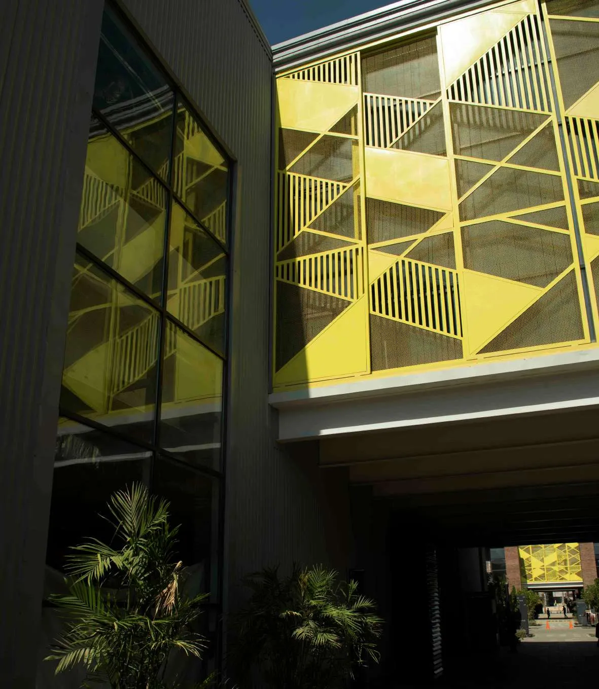 مكتب للبيع في مايند هاوس القطامية الجديد في جنوب القاهرة الجديدة بمساحة 0 م² تتكون من 0 غرف