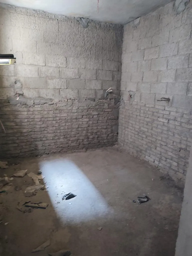 للبيع في ازاد في بمساحة 0 م² تتكون من 0 غرف