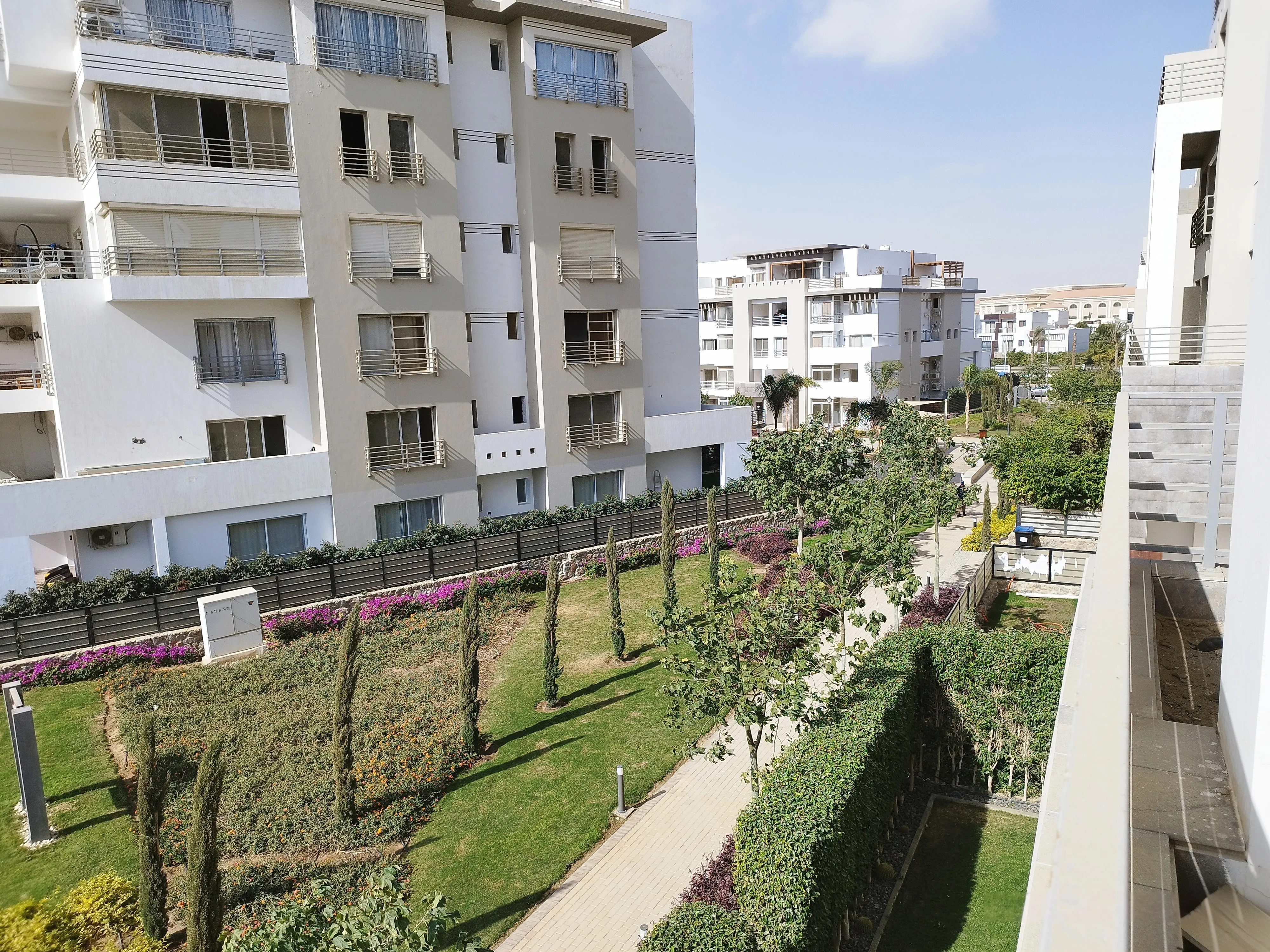  للبيع في هايد بارك في  بمساحة 0 م² تتكون من 0 غرف