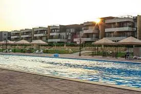 شاليه للبيع في بلومار في الساحل الشمالي بمساحة 0 م² تتكون من 3 غرف