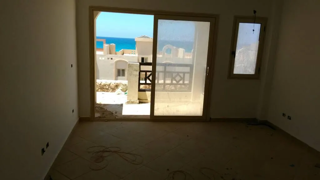للبيع في اماريتس هايتس في بمساحة 0 م² تتكون من 0 غرف