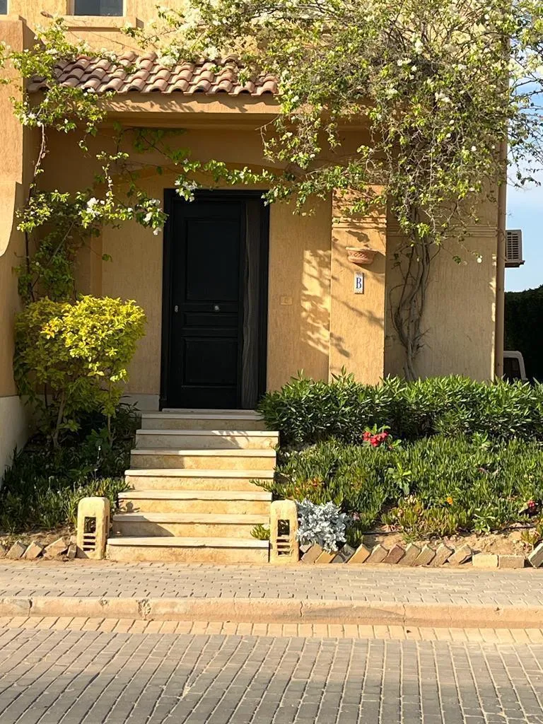 للبيع في تلال السخنة في بمساحة 0 م² تتكون من 0 غرف