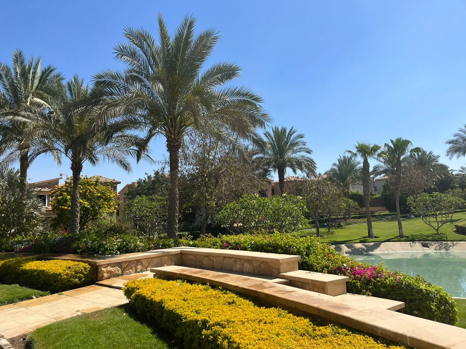 فيلا للبيع في سيزونز في القاهرة الجديدة بمساحة 0 م² تتكون من 5 غرف