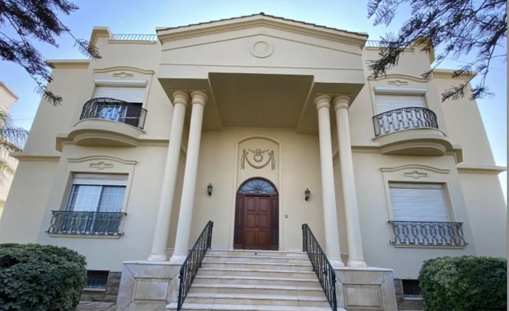  للبيع في الروضة في  بمساحة 0 م² تتكون من 0 غرف