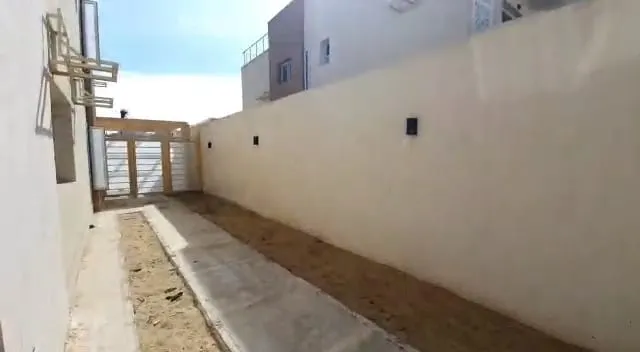 للبيع في المقصد في بمساحة 0 م² تتكون من 0 غرف