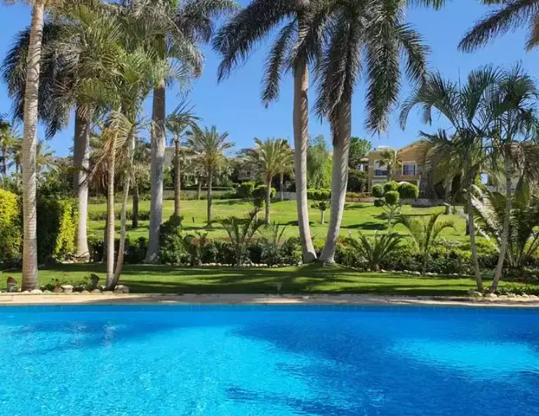  للبيع في أرابيلا في  بمساحة 0 م² تتكون من 0 غرف