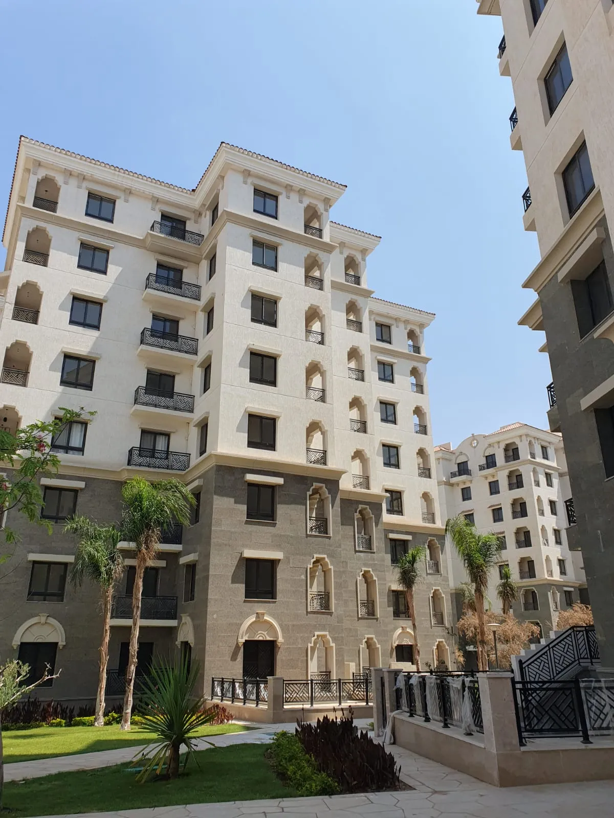  للبيع في سيلييا   في  بمساحة 0 م² تتكون من 0 غرف