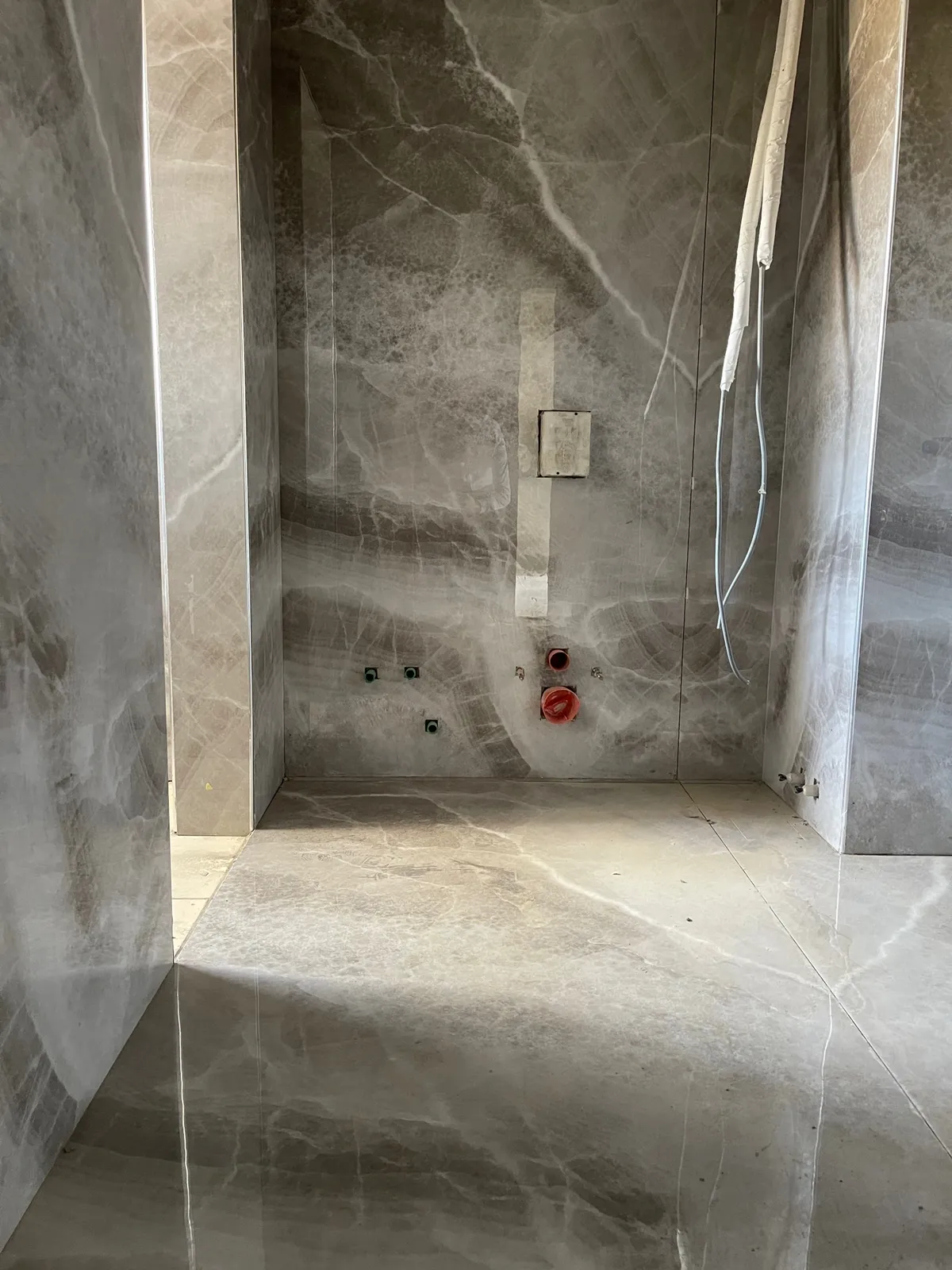  للبيع في فيفث سكوير المراسم في  بمساحة 0 م² تتكون من 0 غرف