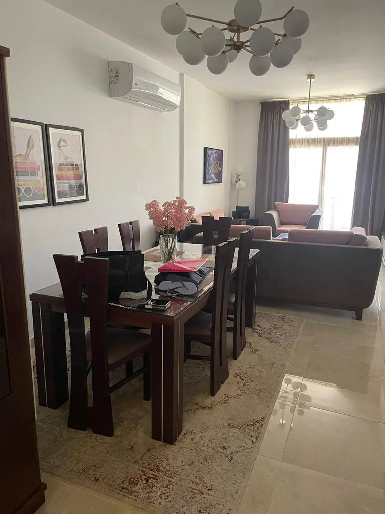  للبيع في فيفث سكوير المراسم في  بمساحة 0 م² تتكون من 0 غرف